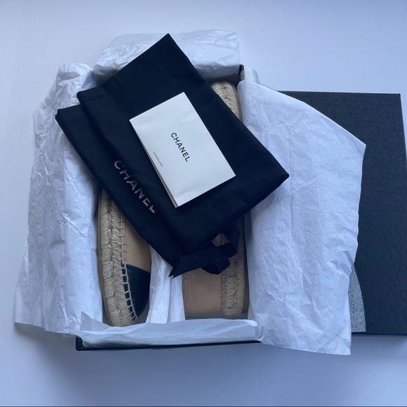 CHANEL beige espadrilles - Picture 5 of 8